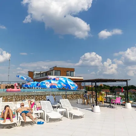 Garni Hollywoodland Wellness & Aquapark
