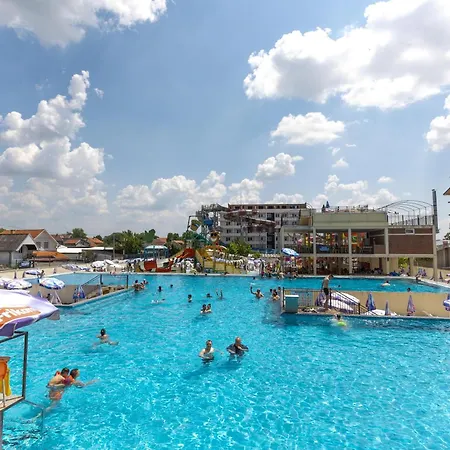 Garni Hollywoodland Wellness & Aquapark Szálloda Belgrád