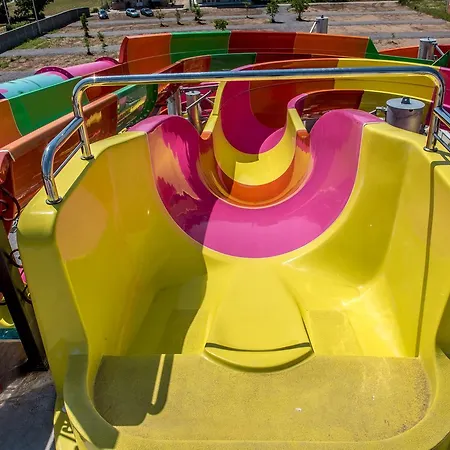 Garni Hollywoodland Wellness & Aquapark 4* Belgrád