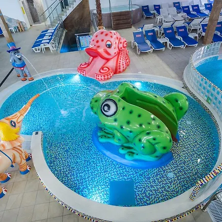 Garni Hollywoodland Wellness & Aquapark Szálloda Belgrád