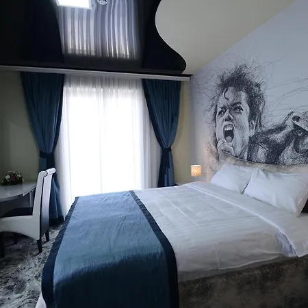 Garni Hollywoodland Wellness & Aquapark Otel Belgrad