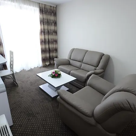 Szálloda Garni Hollywoodland Wellness & Aquapark 4*