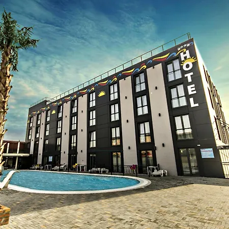 Garni Hollywoodland Wellness & Aquapark Szálloda Belgrád